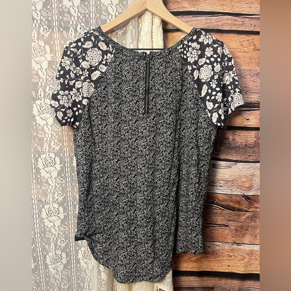 Lucky Brand Black and White Contrast Print Short Sleeve Top (088) - Picture 8 of 8